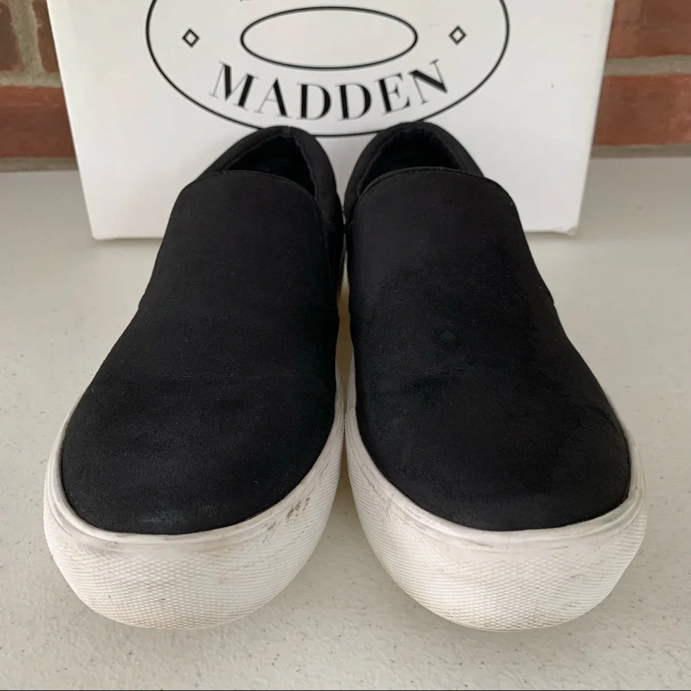 Steve Madden Gills black suede slip on flats women’s size US 9 M - Picture 4 of 8